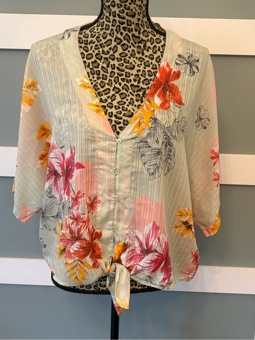Express Light Sage Floral Tie-Hem Blouse